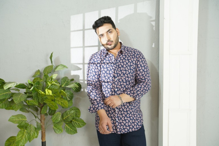 Style on a Larger Scale: Outfit Ideas for Men in XXXL Shirts